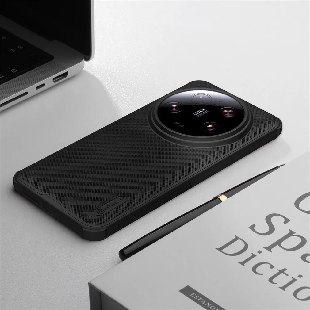 Чехол Nillkin Super Frosted Shield Pro Magnetic для Xiaomi 14 Ultra (MagSafe)
