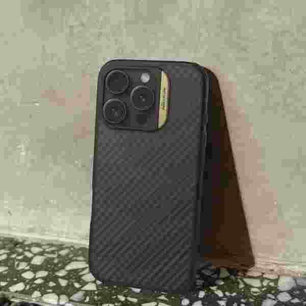 Чехол Nillkin Synthetic Fiber Pro для iPhone 16 Pro Max, iPhone 16 Pro (MagSafe) — изображение 6